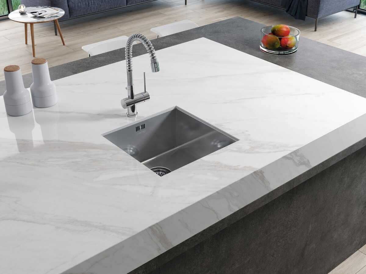 Calacata Grespania 3,5 mm – Premium Feinsteinzeug statt Kunststoff-Paneele