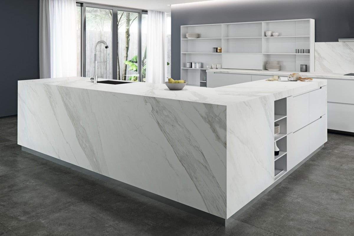 Calacata Grespania 3,5 mm – Premium Feinsteinzeug statt Kunststoff-Paneele
