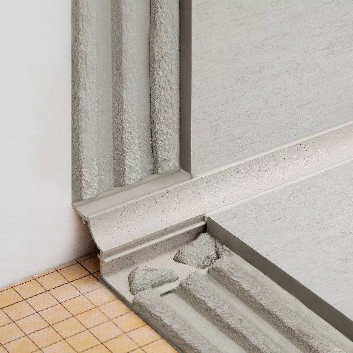 Schlüter-DILEX-AHK-TS Profile - Hohlkehlprofil aus Aluminium mit einer speziellen Trendline